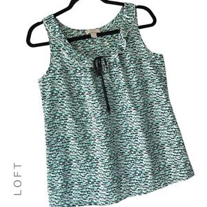 LOFT | NWOT SLEEVELESS RUFFLE TIE NECK TOP GREEN & BLACK GRAPHIC PRINT | SMALL